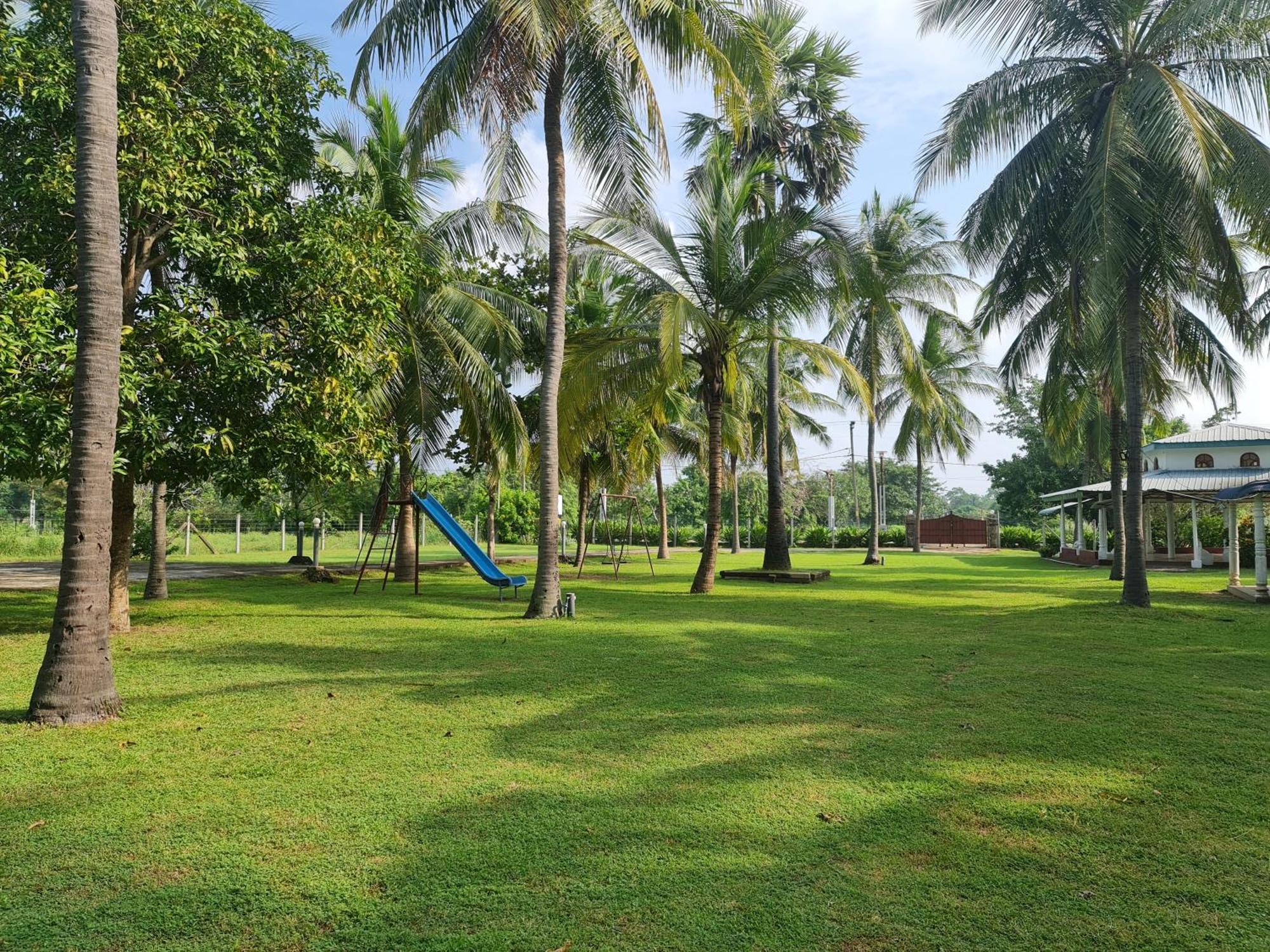 Ahsram Accommodations Passikudah Exterior foto